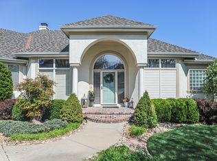 625 NW Edgewood Dr, Lees Summit, MO 64081