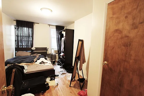 Rented by Urban Real Estate Property Group Inc | media 29