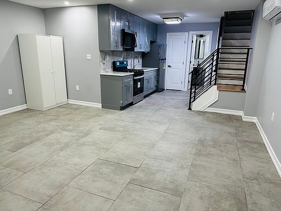 2nd image of 80 Sunnyside Ave #1L