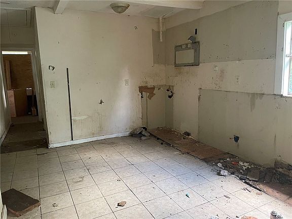 5th image of 1611 Wolfe St