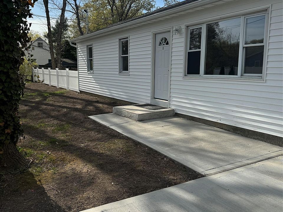 1st image of 1 Pine Road