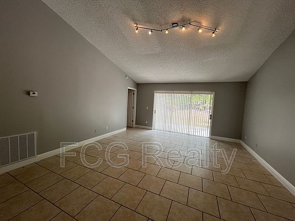 4th image of 114 Sunset Ct