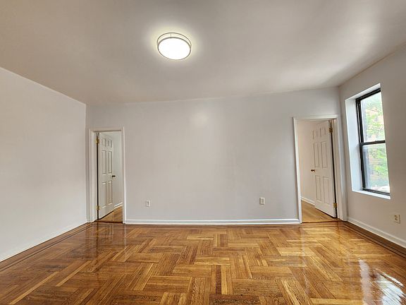 3rd image of 3455 32nd St APT 2F