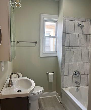 3rd image of 114 E 25th St #1R