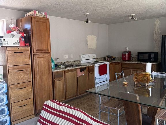 2nd image of 3576 Raven Rd