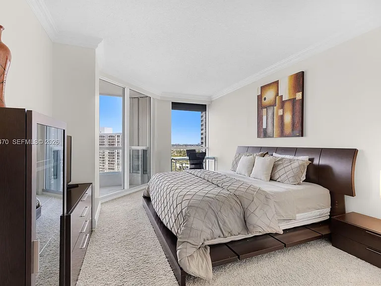 21055 Yacht Club Dr #1804 — Photo 13