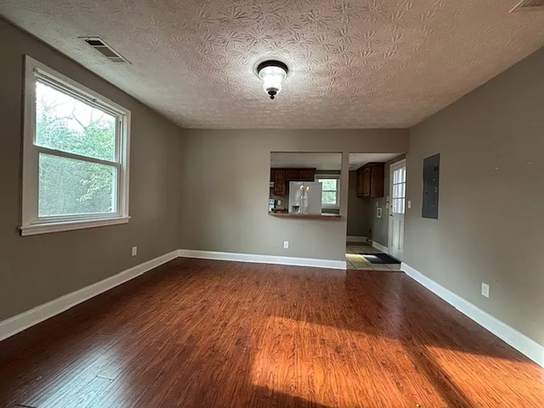 2217 Camille Dr — Photo 8