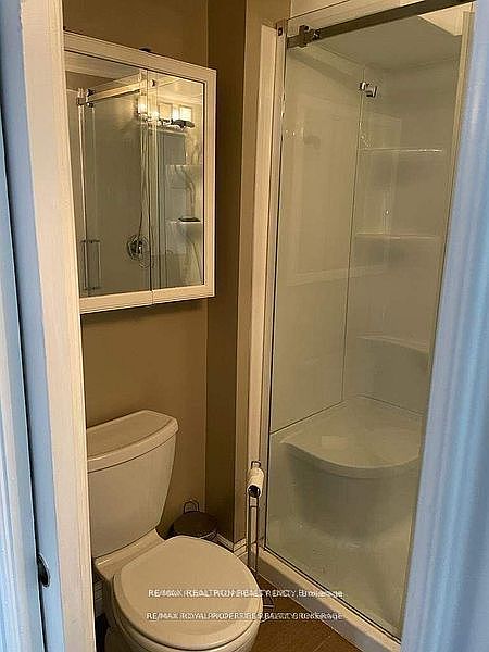 Ajax House for rent - 1 Bedroom — photo 10