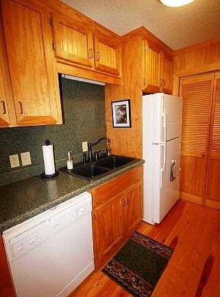 4th image of 176 Royal Oaks Dr Unit 122