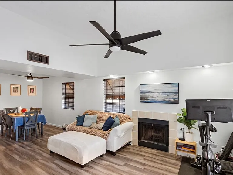 1430 W La Jolla Dr #1430 — Photo 5