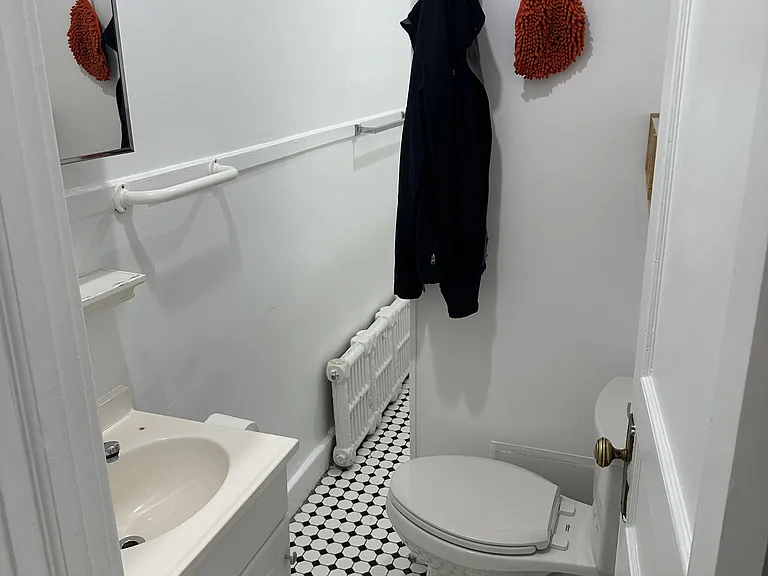320 Cooper St #22 — Photo 8