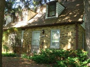 1620 Miller Rd, Northbrook, IL 60062