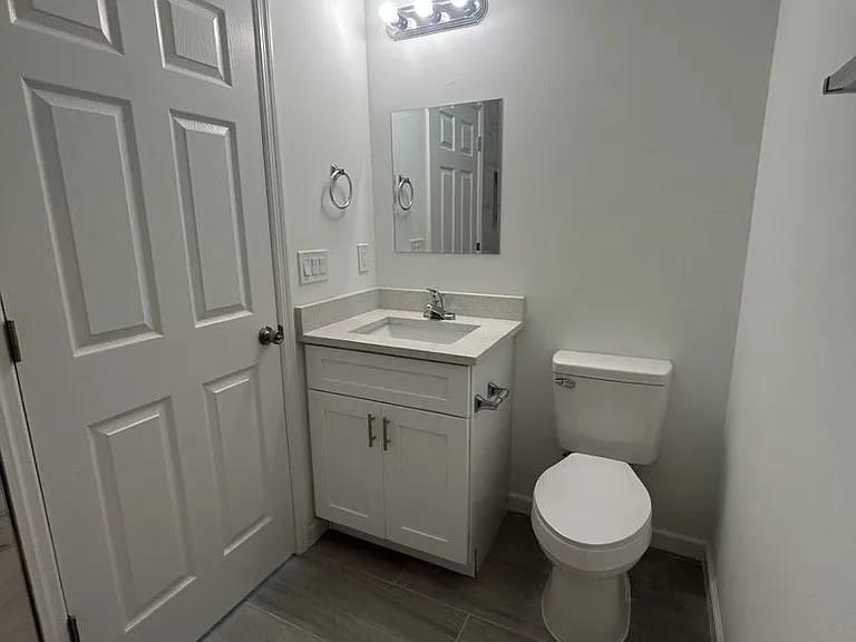 544 Highlands Lake Dr — Photo 17