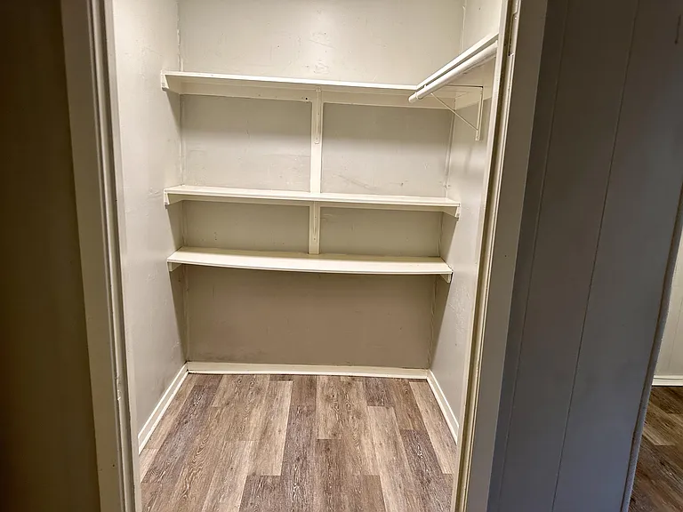 1008 Peak St — Photo 14