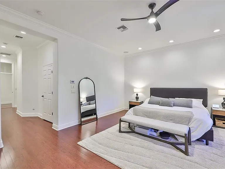 602 Saxony Blvd — Photo 23