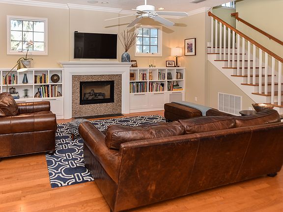 2nd image of 1040 Lake Weldona Dr