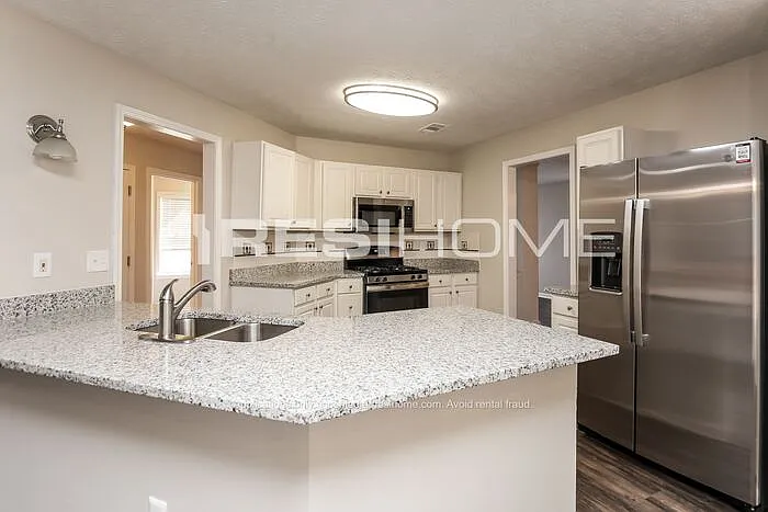 Building Photo - 559 Staghorn Ln
