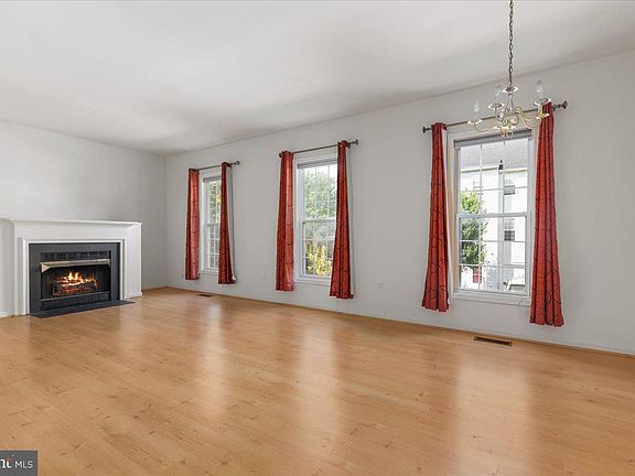 4th image of 2536 Logan Wood Dr