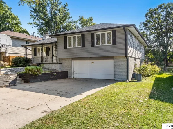 2425 S 113th St, Omaha, NE 68144