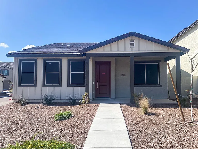 15257 W Sherman St — Photo 1