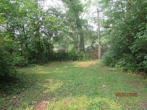 3rd image of 168 Blackhawk Dr