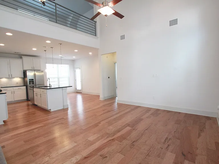 1507 Homespun Rd — Photo 5