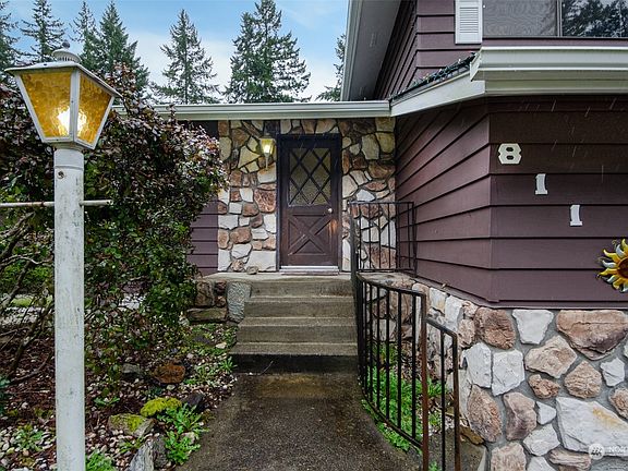 2nd image of 811 Marci Court SE