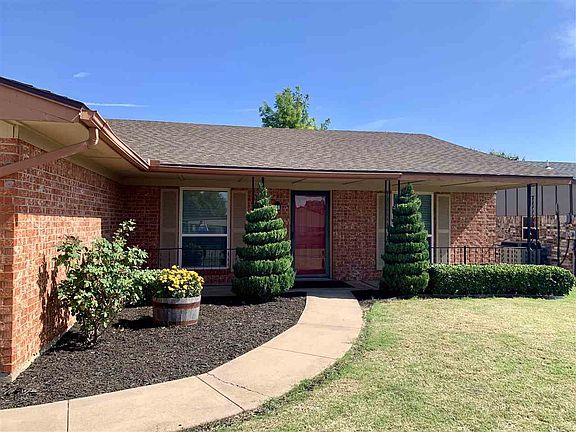 2nd image of 7517 NW Palomino Dr