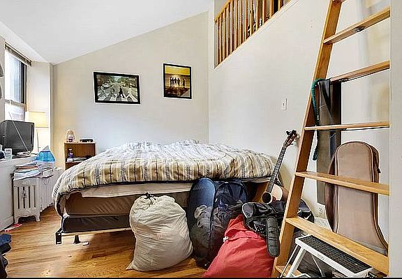 5th image of 114 E 28th St APT 7A