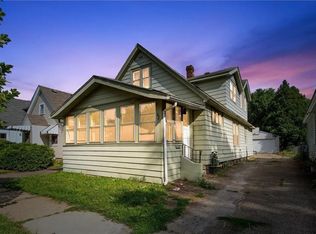 628 Parkway Dr, Saint Paul, MN 55106