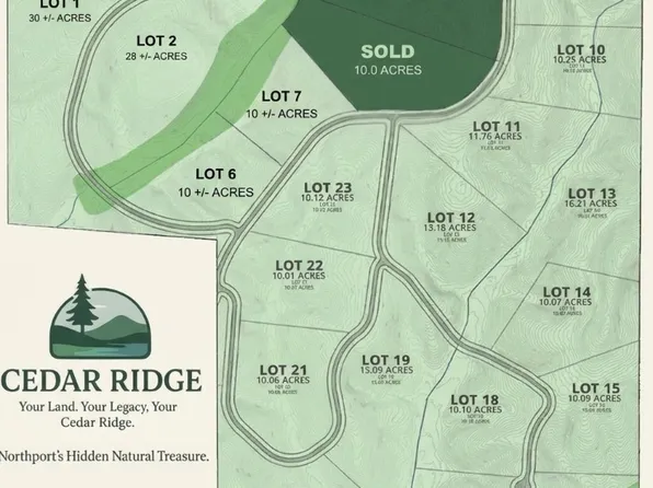 2 Cedar Ridge Dr, Northport, AL 35475