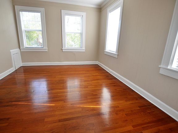 3rd image of 2104 W Hills Ave APT 211