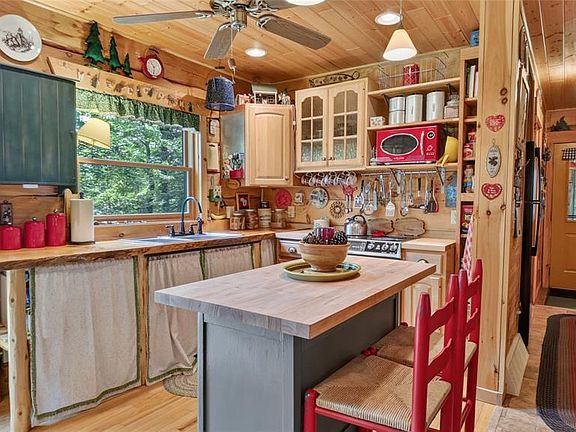 2nd image of 9146N Chippewa Pines Way