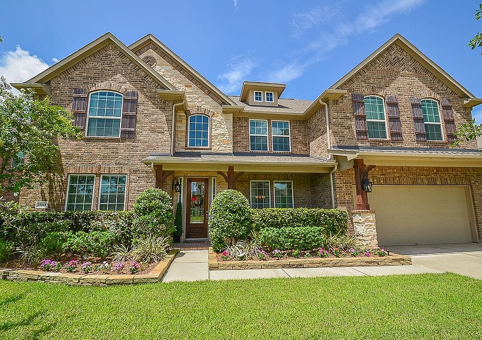 1st image of 27018 Wooded Canyon Dr