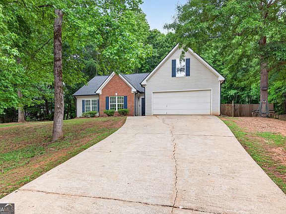3rd image of 152 Albert Ln