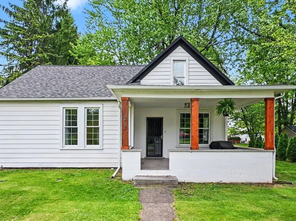 307 S Maple St, Pierceton, IN 46562