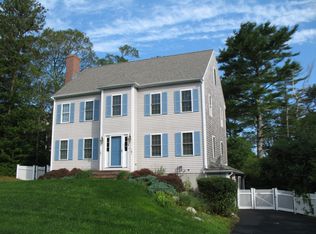 91 Shallow Pond Ln, Plymouth, MA 02360