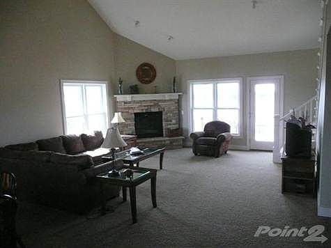 2nd image of 715 Saint James Ct