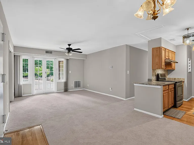 5905 E Noblestown Rd #E — Photo 2