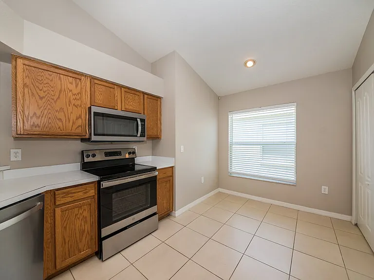1609 Carson White Ln — Photo 6