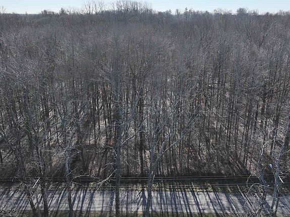 2nd image of 415 Hesmer Rd