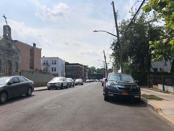 4th image of 744 E 215th St