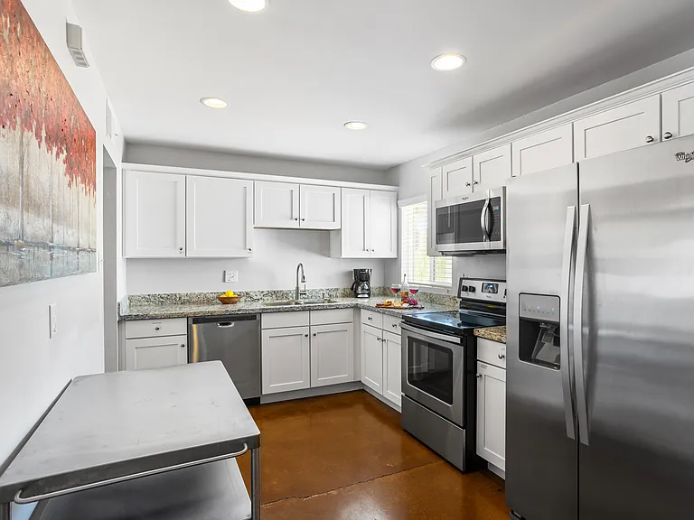 7702 E Verde Ln — Photo 8
