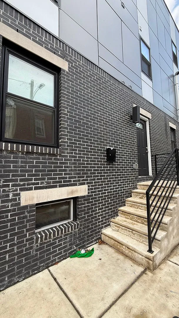 5328 Vine St. — Photo 1