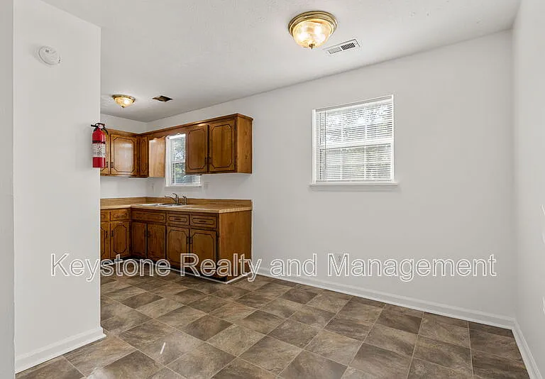 1375 Thompsonville Ln #3A — Photo 5