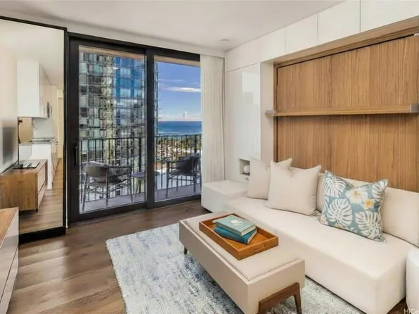 987 Queen St #1806, Honolulu, HI 96814