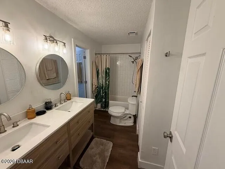1571 Hancock Ln — Photo 9