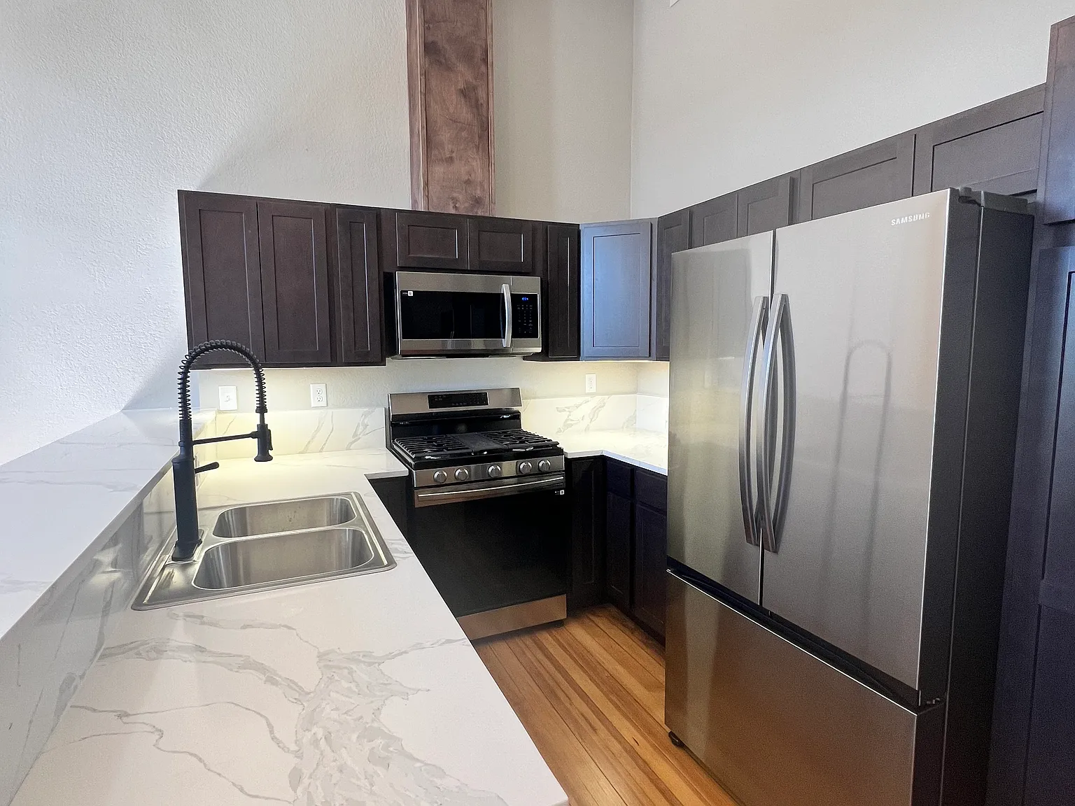1 bed, 658 sqft, $1,583 — Photo 3