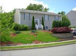 26 Remington Farm Dr, Coventry, RI 02816