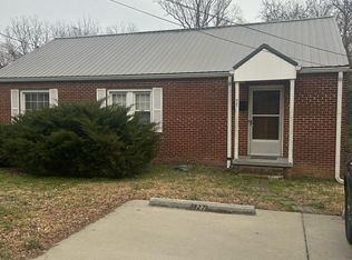 825 N Jackson St, Salisbury, NC 28144